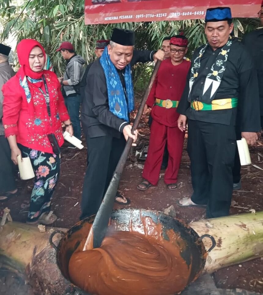Ngaduk Dodol